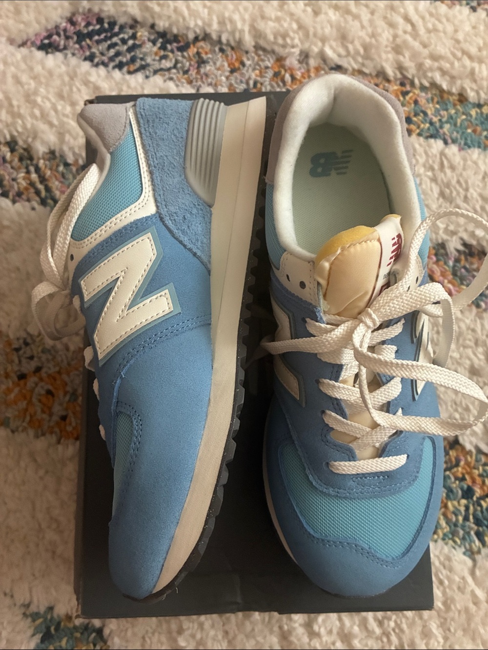 New Balance NWT 574 Light Blue and Cream suede Lace-Up Sneakers - Picture 4 of 8